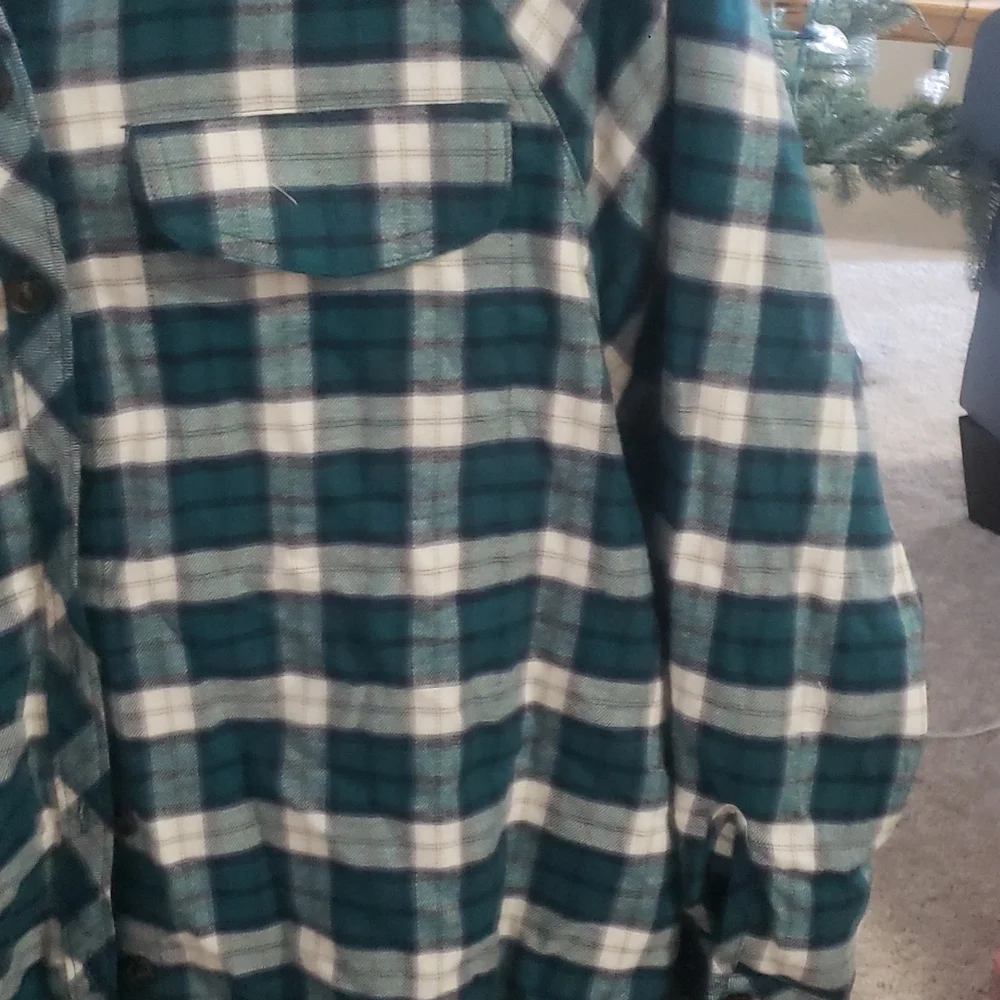 Shirt - Picture 2 of 3